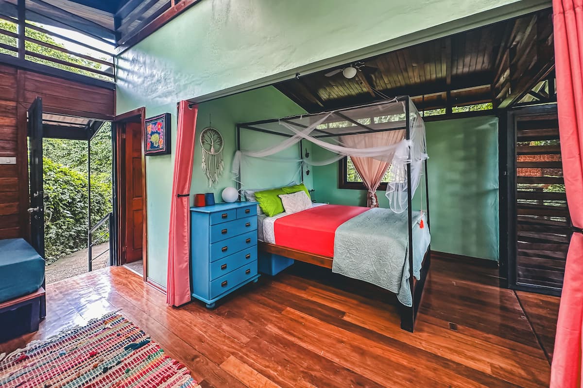 Shiva | In-room safe, free WiFi