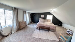 3 bedrooms, desk, iron/ironing board, free WiFi
