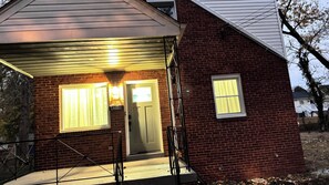 تفاصيل الفندق من الخارج