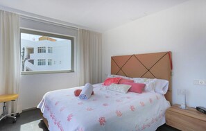 4 Schlafzimmer, Zimmersafe, Bügeleisen/Bügelbrett, kostenloses WLAN