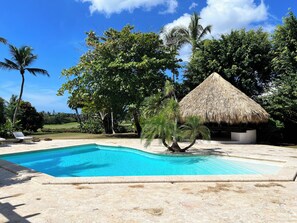 Utomhuspool