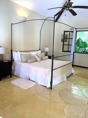 5 bedrooms, iron/ironing board, WiFi, bed sheets