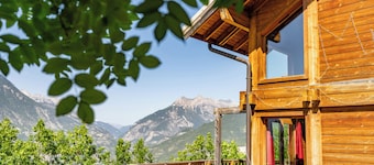 Bright and elegant chalet - fireplace and games room - 12p - Risoul