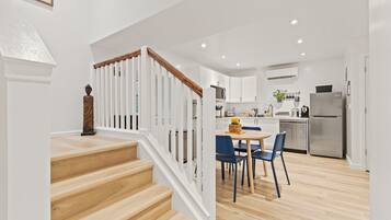 冰箱、微波炉、烤箱、炉灶