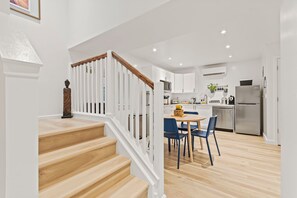 冰箱、微波炉、烤箱、炉灶