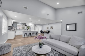 Smart TV, fireplace, video games, table tennis