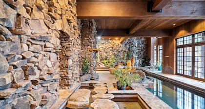 Luxury Lodge with Indoor Pool