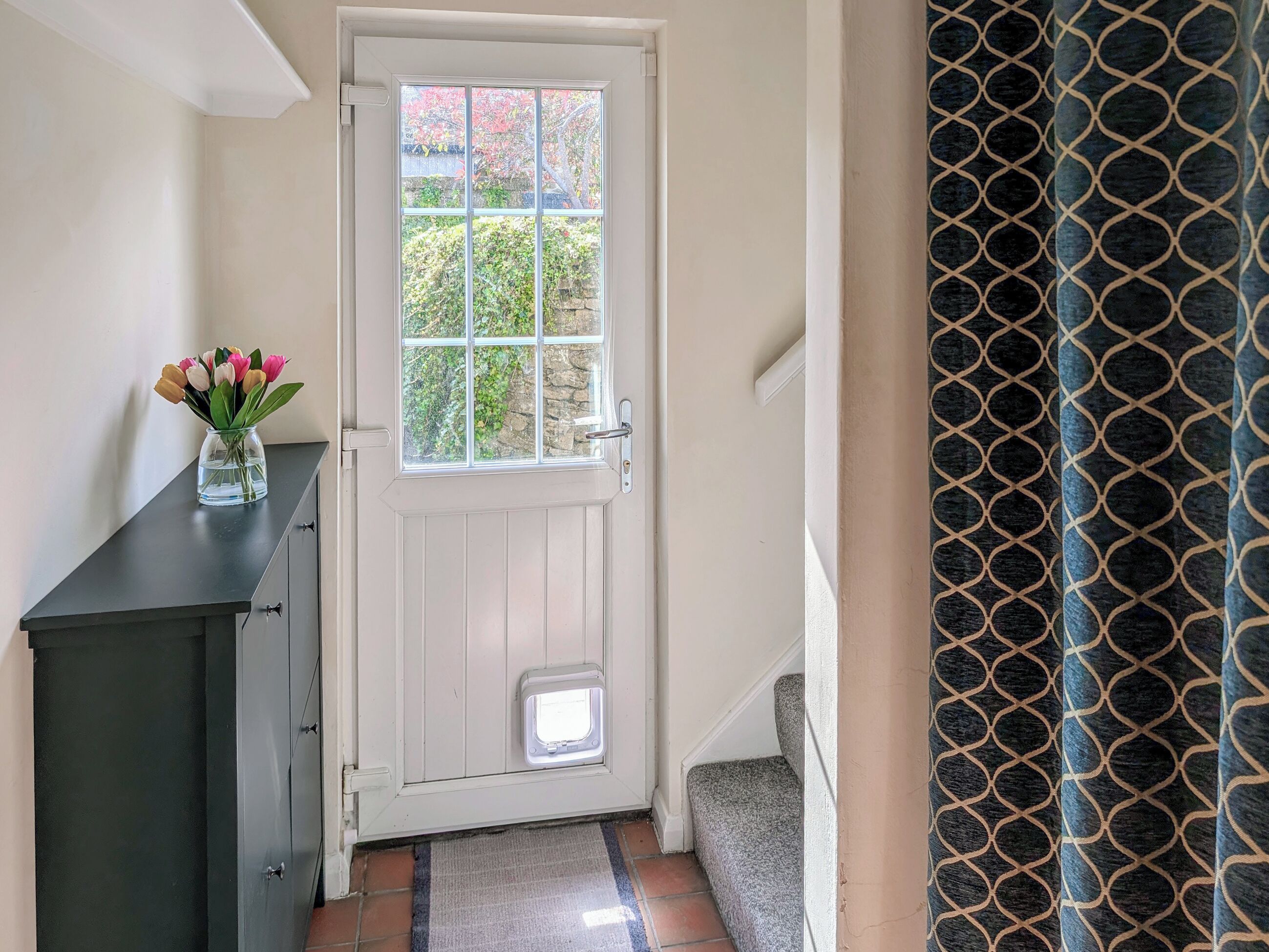 المنشأة من الداخل