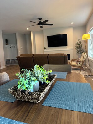 スマートテレビ、暖炉