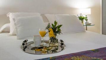 6 slaapkamers, een kluis op de kamer, een strijkplank/strijkijzer