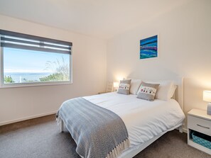 4 bedrooms, free WiFi, bed sheets