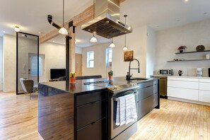 Private kitchen - Olympic Stadium - Jardin Botanic - Near Downtown (Montréal)