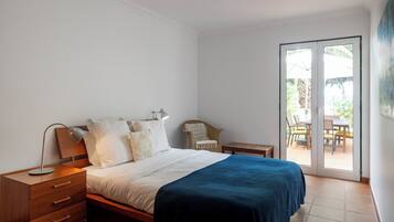 3 dormitorios, tabla de planchar con plancha, wifi y ropa de cama