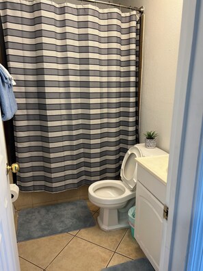 Handtücher, Toilettenpapier