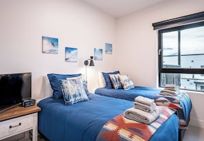 Condo | 3 bedrooms, free WiFi - Alpine Retreat by Revelstoke Vacations (Revelstoke)