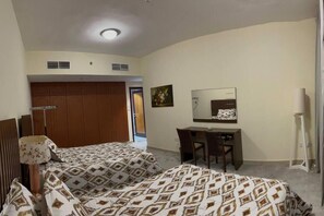 2 bedrooms, iron/ironing board, WiFi, bed sheets