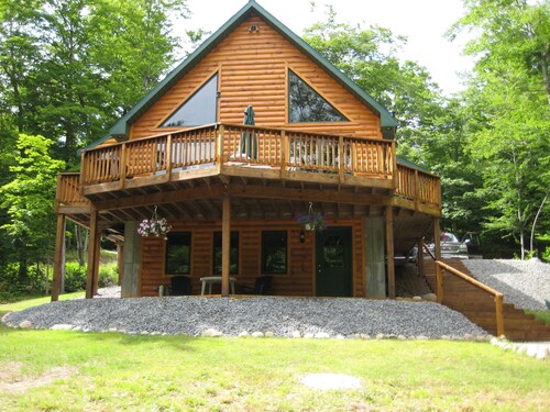 Escape & Enjoy a Cozy 3-bedroom cabin in wonderful Old Forge / Winter Season Ava