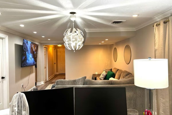 Smart TV, fireplace, computer monitors