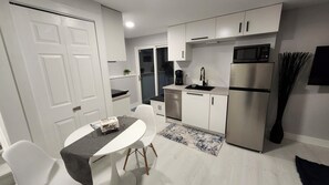 Microwave, stovetop, dishwasher