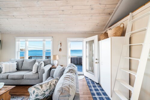 Oceanside Cottage with Private Beach Access