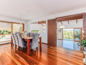 Comfort-talo, valtamerinäköala | Ruokasali