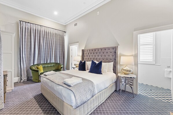 Fer et planche à repasser, Wi-Fi gratuit, draps fournis