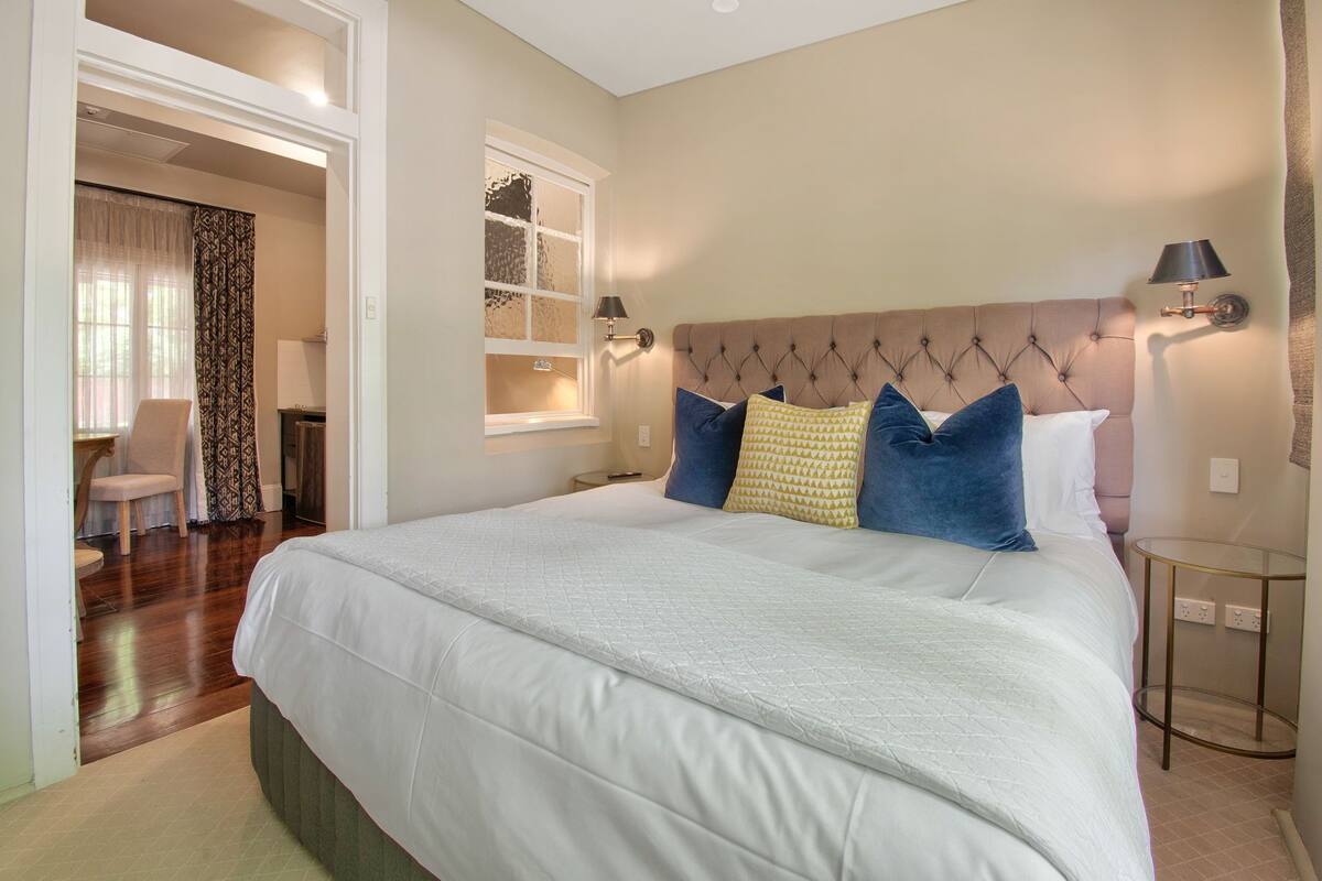 Junior suite | 1 slaapkamer, een strijkplank/strijkijzer, gratis wifi, beddengoed