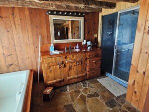 Towels, toilet paper - Rustic Cabin on Homestead Farm (Dobson)