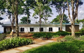 10 bedrooms, in-room safe, soundproofing, iron/ironing board