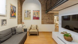 TV - iFlat | Cozy Loft two Steps from Vatican (Roma)