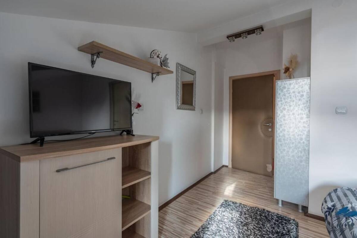 Comfort Double Room, City View | Iron/ironing board (on request), WiFi (free)