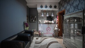 Reception - Hotel Rozmantic (Skopje)