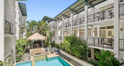 Paradiso 2 Bedroom Family - Ground Floor Comfort with Resort Access and Marine Parade Dining