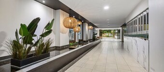 Paradiso 2 Bedroom Family - Ground Floor Comfort with Resort Access and Marine Parade Dining