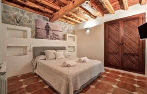 6 Schlafzimmer, Zimmersafe, Bügeleisen/Bügelbrett, kostenloses WLAN