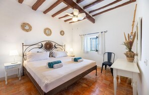 4 Schlafzimmer, Zimmersafe, Bügeleisen/Bügelbrett, Reisekinderbett