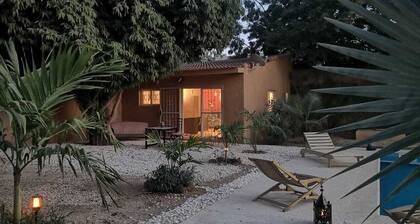 VILLA 1 BED & BREAKFAST, quiet location with swimming pool, garden, near center.