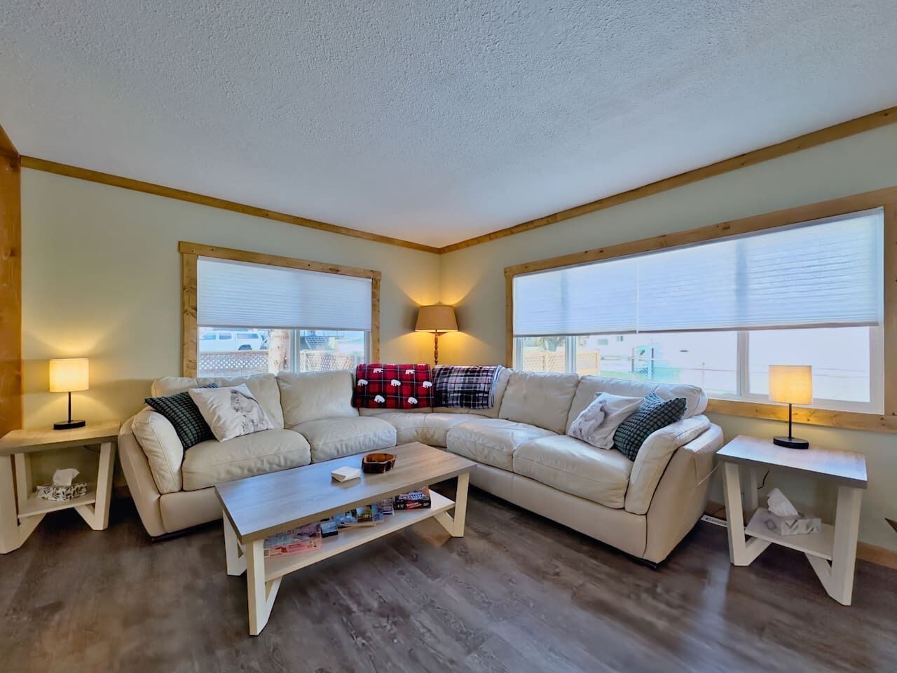 Smart-TV, videospill, bøker og stereoanlegg