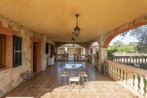 Outdoor dining - Villa Cas Fusteret (Inca)