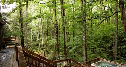 Rippling Waters is a Gorgeous cabin close to Timberline mountain slopes!