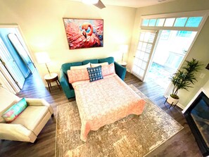 2 habitaciones, escritorio, tabla de planchar con plancha y wifi 