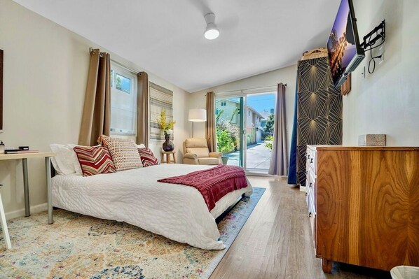 2 bedrooms, desk, iron/ironing board, travel cot