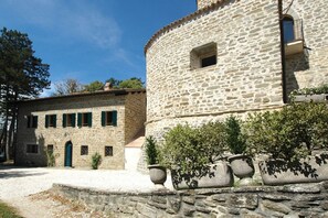 Exterior - Villa Castello di Gubbio by MMega (Gubbio)