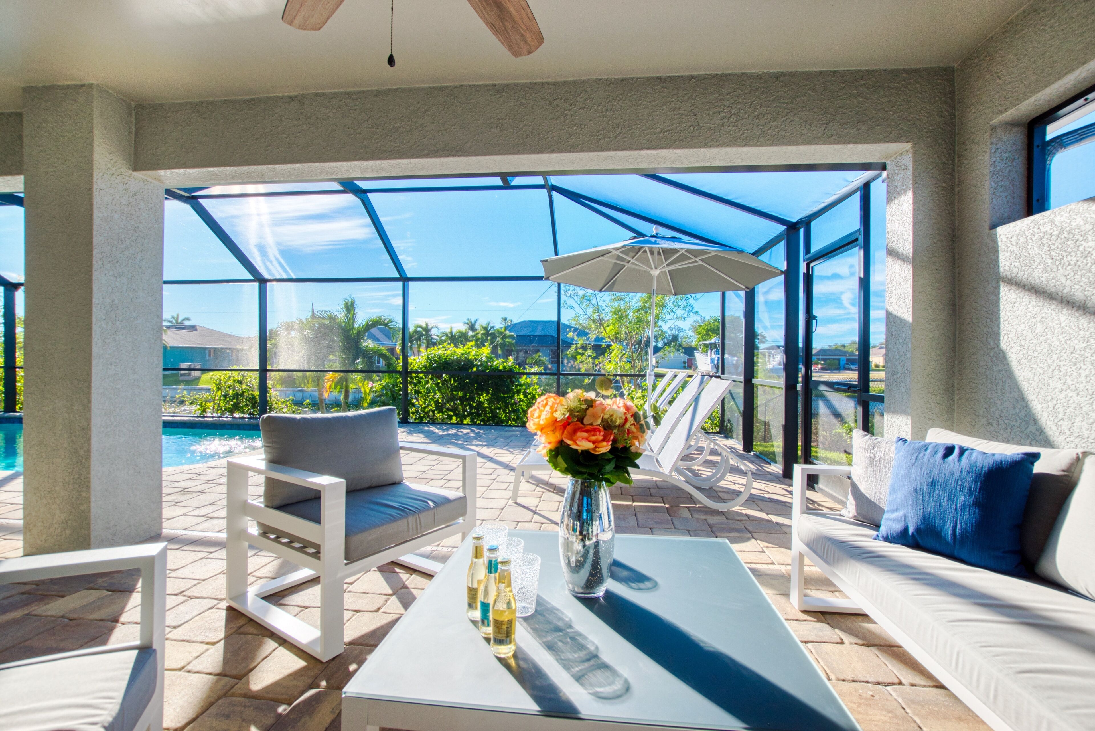 Een verwarmd zwembad