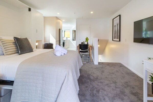 1 bedroom, desk, iron/ironing board, free WiFi