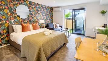 1 habitación, escritorio, tabla de planchar con plancha y wifi gratis