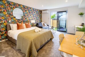 1 soverom, skrivebord, strykejern/-brett og wi-fi (inkludert)