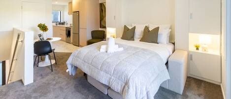 1 dormitorio, escritorio, tabla de planchar con plancha y wifi gratis