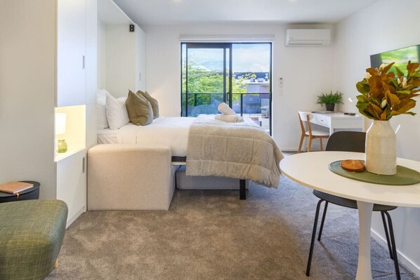 1 bedroom, desk, iron/ironing board, free WiFi