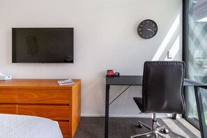 1 bedroom, desk, iron/ironing board, free WiFi